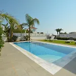 Emilia Villa *